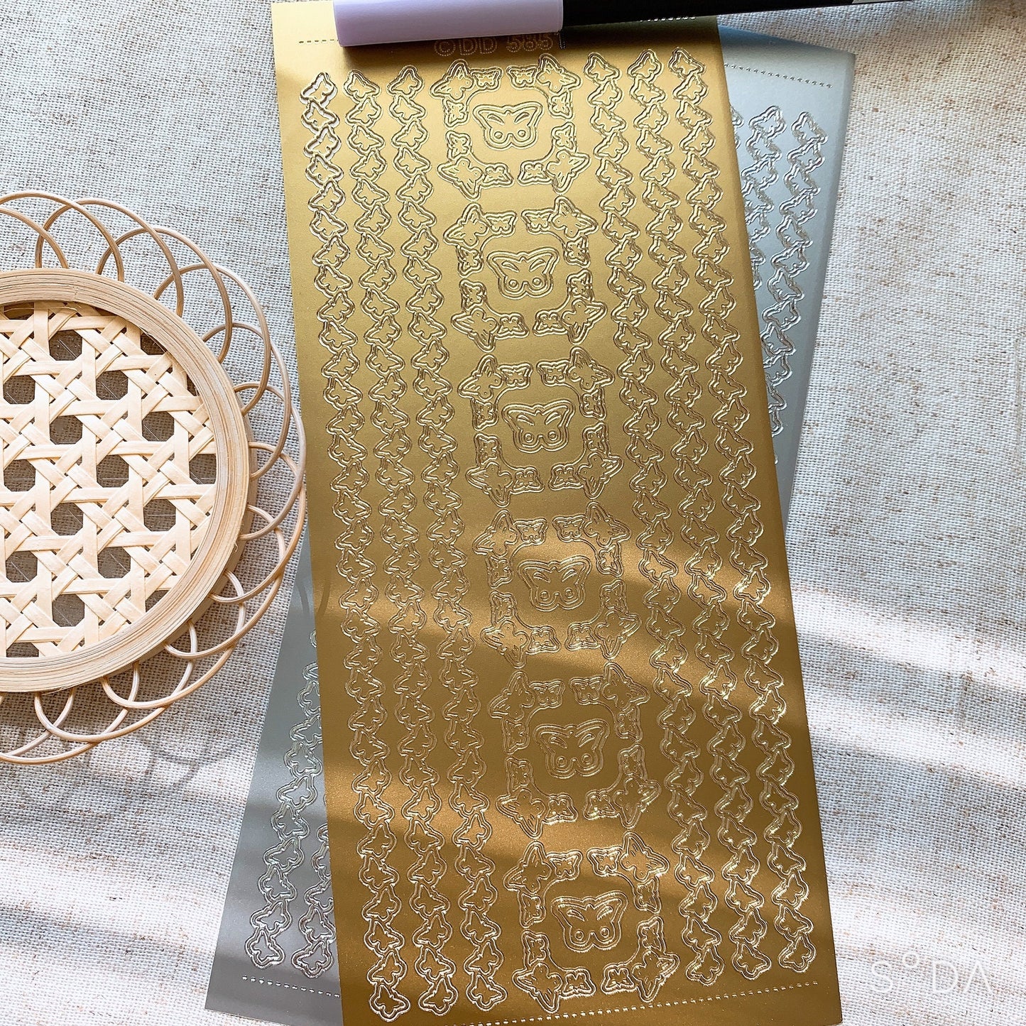 Butterfly Borders and Frames