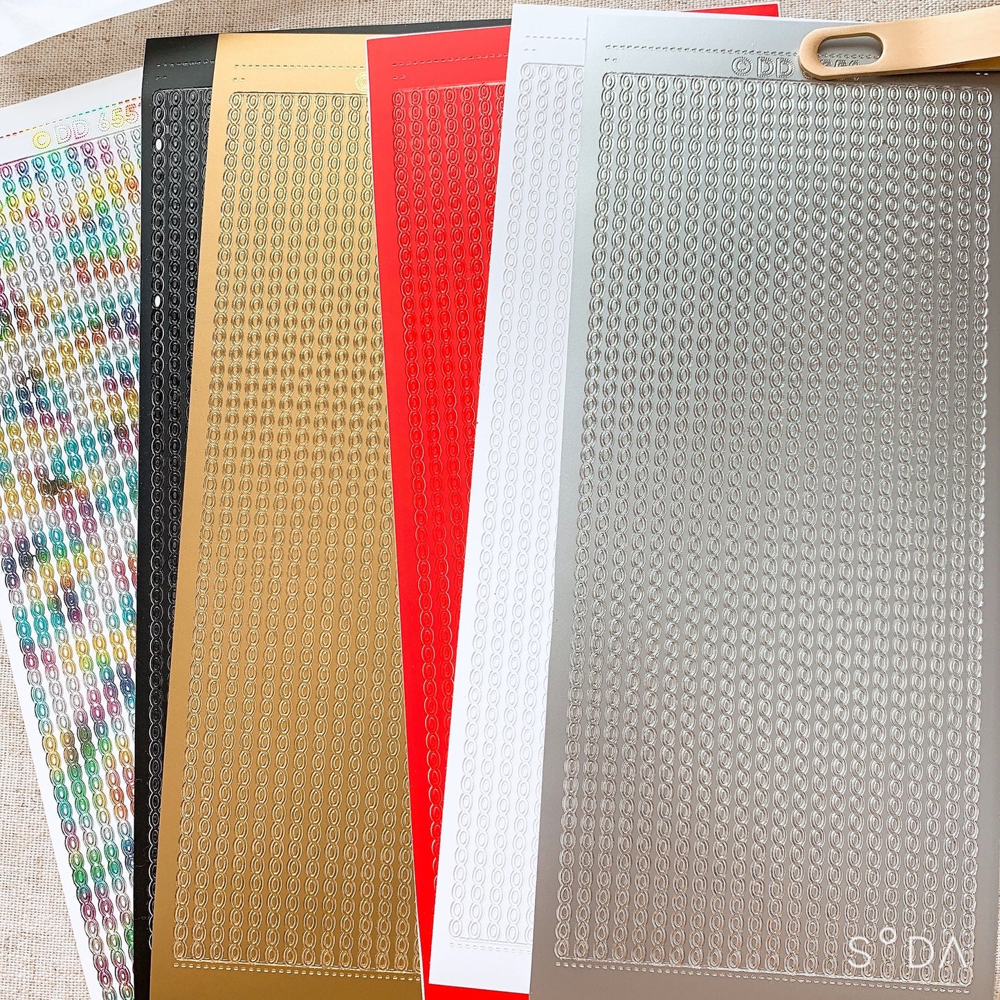 Tiny Chain Flexible Border